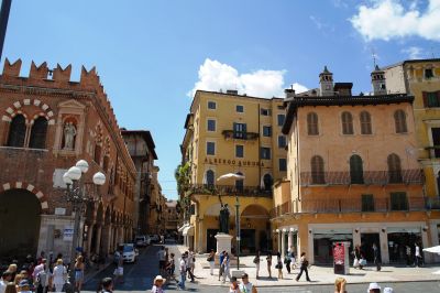 Verona: Self-Guided Audio Walk Through the City of Romance - photo 2