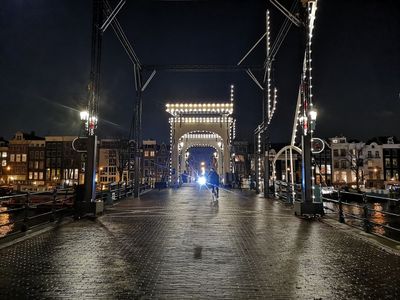 Amsterdam: Self-Guided Audio Walk Through Jewish Memory