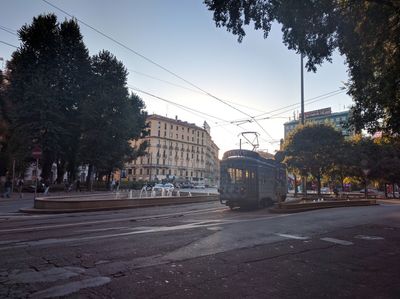 Milan: Self-Guided Audio Walk Through History and Art