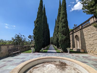 Beverly Hills: Self-Guided Audio Tour of Glamour and Gardens