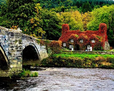 Llanrwst: Walk with Locals Through the Charming Welsh Market Town