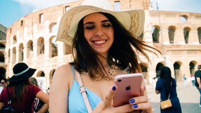 Rome: Colosseum & the Roman Forum Ticket & Audio Tour + City Walk