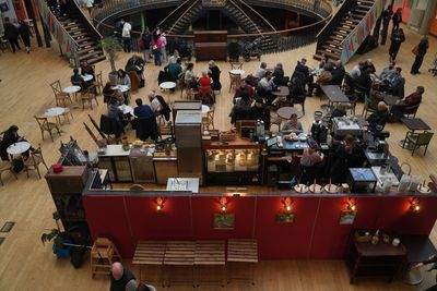 Leeds: Self-Guided Audio Walk Through Civic Grandeur and Arcades