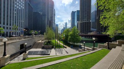 Chicago: Self-Guided Audio Walk Through Civic & Riverfront Icons