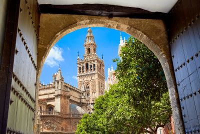 Sevilla: Cathedral, Giralda & Alcazar Audio Tour - photo 2