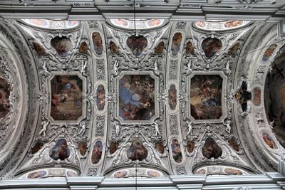 Vienna: Cathedral Quarter Audio Tour - photo 2
