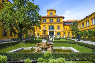 Munich: Audio Tour of Konigsplatz Area - photo 2