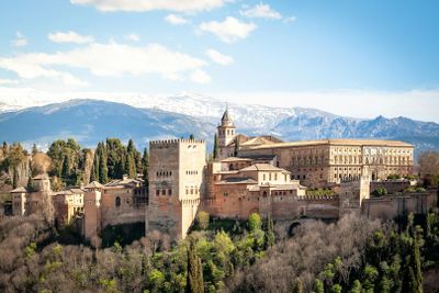 Granada: Alhambra Ticket & Audio Tour