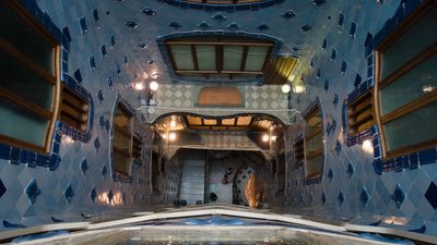 Barcelona: Casa Batllo Ticket & Audio Tour with a City Walk - photo 2