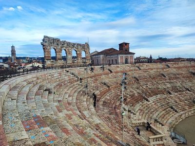 Verona: Walk Through Romance and Roman Stones