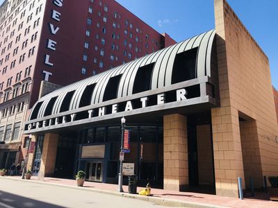 Pittsburgh: Self-Guided Audio Walk Through the Cultural District - photo 2