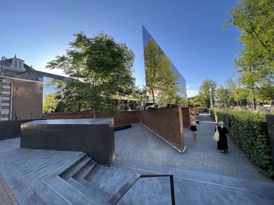Amsterdam: Self-Guided Audio Walk Through Jewish Memory