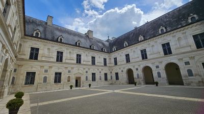 Burgundy: Self-Driving Audio Tour through Heritage and Vineyards - photo 2