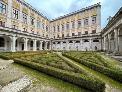 Mafra: National Palace Entry & City Walk Audio Tour - photo 2