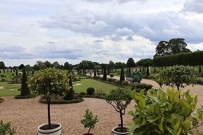 London: Hampton Court Entry - photo 2