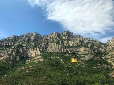 Aeri de Montserrat: Cable Car Round-Trip Ticket