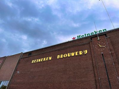 Amsterdam: Heineken Experience Entry & Guided Tour with an Audio City Walk