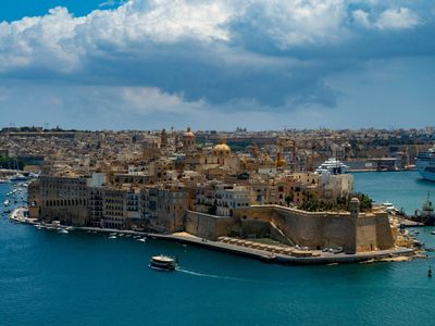 Valletta: Self-Guided Audio Walk Through Baroque Stone and Sea