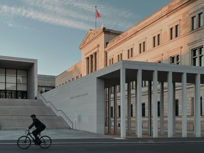 Berlín: Entrada al Neues Museum y audioguía con paseo por la ciudad