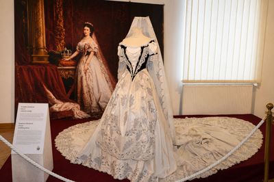 Vienna: Sisi Museum Ticket and Audio Tour with Sisi's Vienna Walk - photo 2