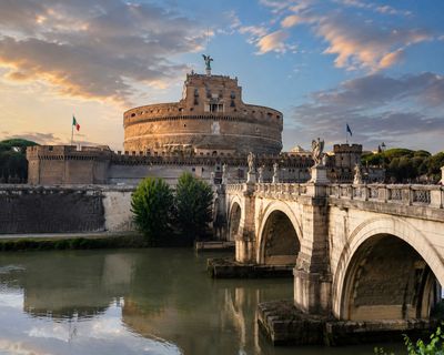 Rome: Castel Sant’Angelo Entry Ticket, Audio Tour with a City Walk - photo 2