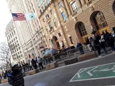 New York City: FiDi Mysteries Audio Tour