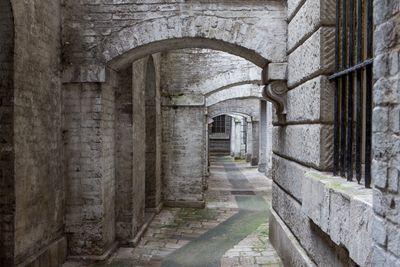 Uncover Spy Tales: London's Self-Guided Audio Tour
