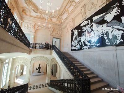 Paris Walking Tour with Picasso Museum Ticket - photo 2