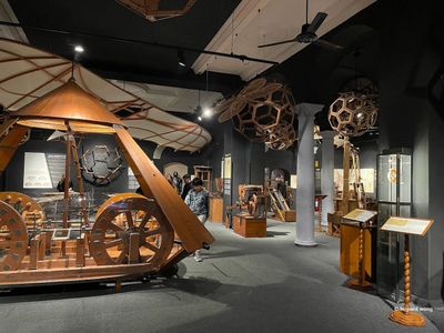 Florence: Leonardo da Vinci Interactive Museum® Ticket and an Audio City Tour