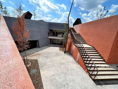 Olot: Espai Cràter Ticket and a Self-Guided Audio Tour through Town