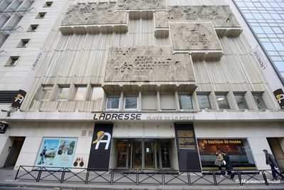 Paris: Musée de la Poste Entry Ticket & Montparnasse Audio Tour