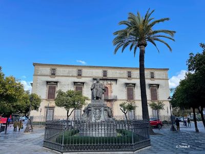 Jerez de la Frontera: Domecq Palace Entrance Ticket - photo 2