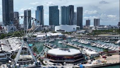 Miami: Skyviews Ticket & City Sightseeing Audio Tour