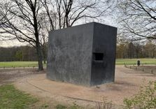 Memorial to Homo...