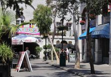 Casemates Square