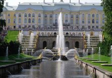 Peterhof State M...