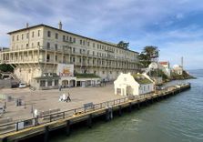 Alcatraz ferry