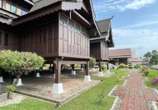 Malacca Sultana...