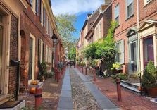 Elfreth's Alley