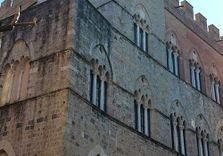 Palazzo Tolomei