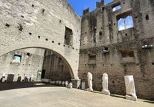 Mausoleo di Ceci...
