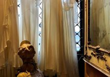 Yveline Antiques