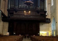 Notre-D...