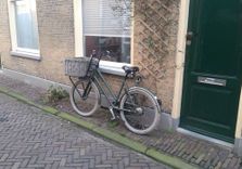 Donkers...