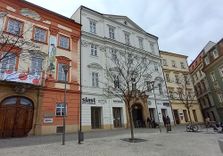 Capuchin Square