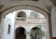 Palazzo Sylos S...