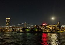Brooklyn Bridge ...
