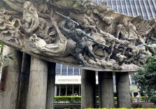 Monumento a la Raza
