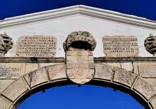 Knots Gate