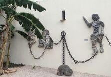 Museum Kura Hu...